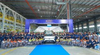 VinFast cán mốc 10.000 ô tô điện xuất xưởng tại Ấn Độ
